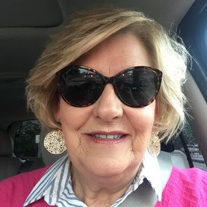 Meet your Posher, Ellen